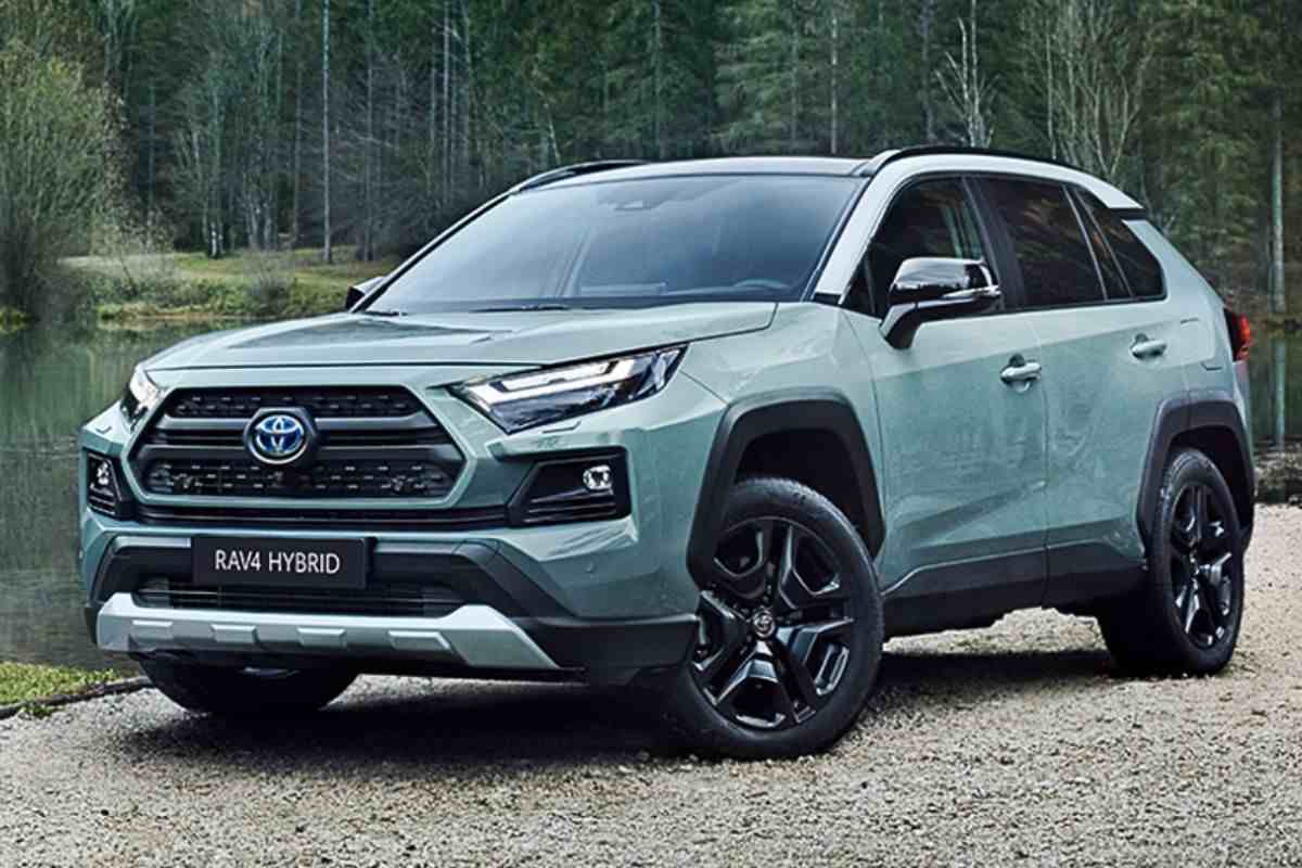 SUV Toyota RAV4