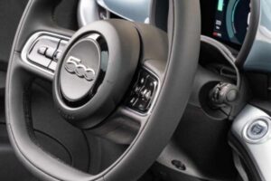 Meno 10mila euro 500e
